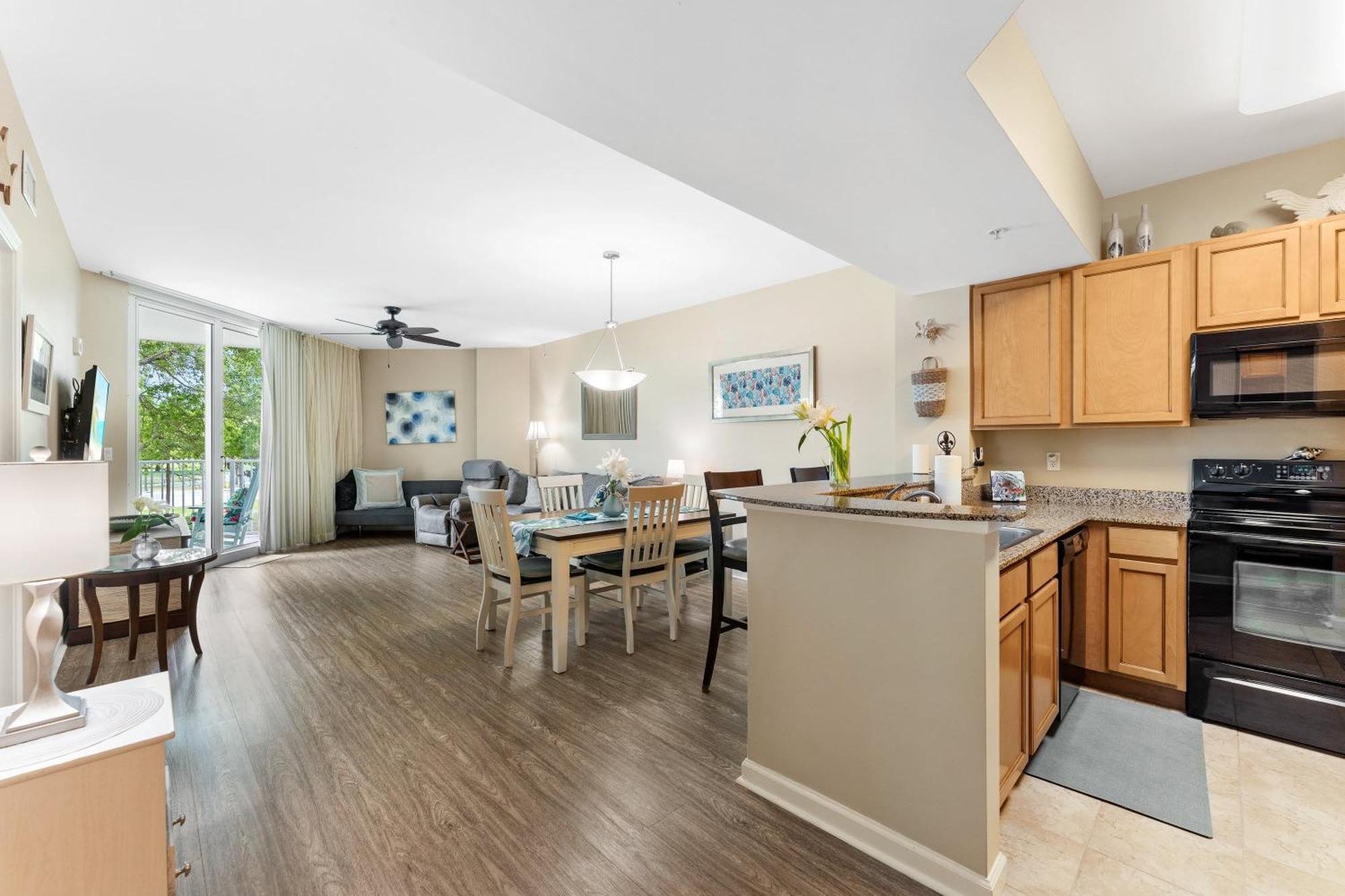 5 Star Resort 2Br 2 Bath King Suite Shuttle Pools Across From Beach 2208 Destin Exterior foto